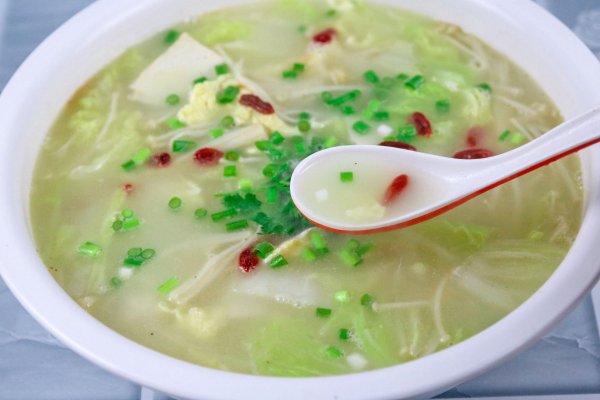 天牛宝配资 霜降后“寒气重”，建议：吃3菜，喝2汤，增强体质，为入冬打基础